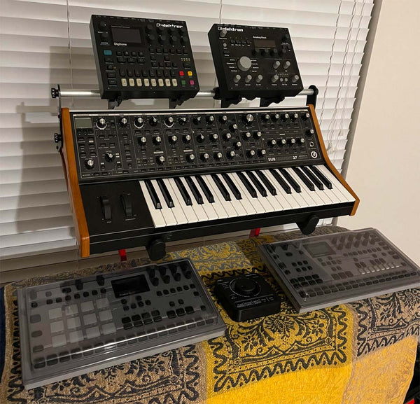 Elektron Digitone and Heat on stand connected to Moog Sub37